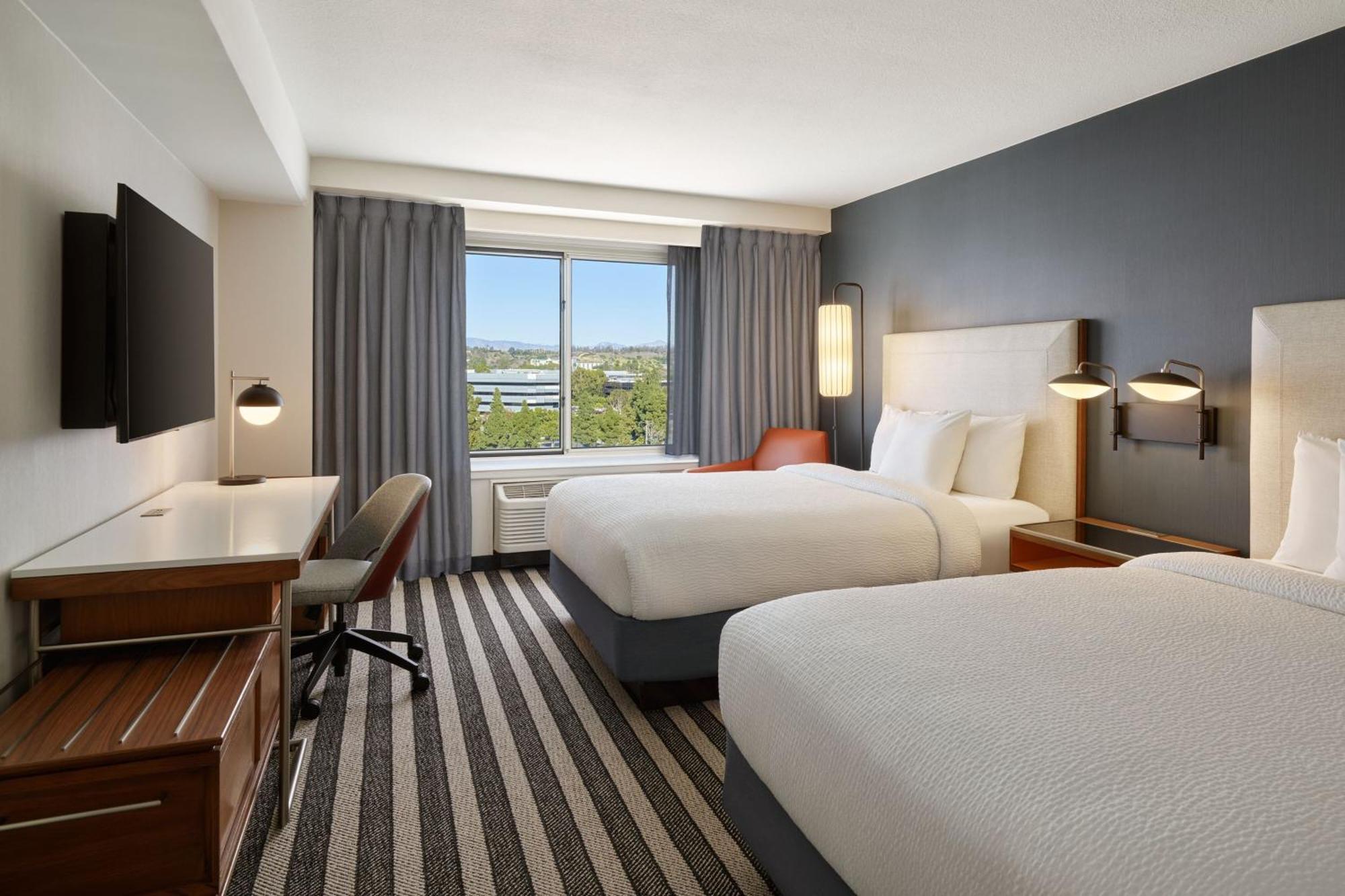 Courtyard Culver Angeles Hotel 4*